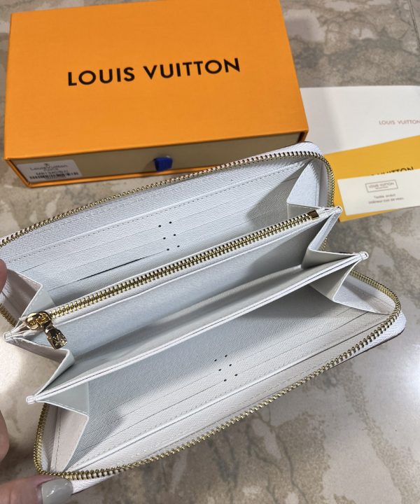 9f2ce99e7f5541c2ad99d76e0d9fdb90-1 9f2ce99e7f5541c2ad99d76e0d9fdb90-1