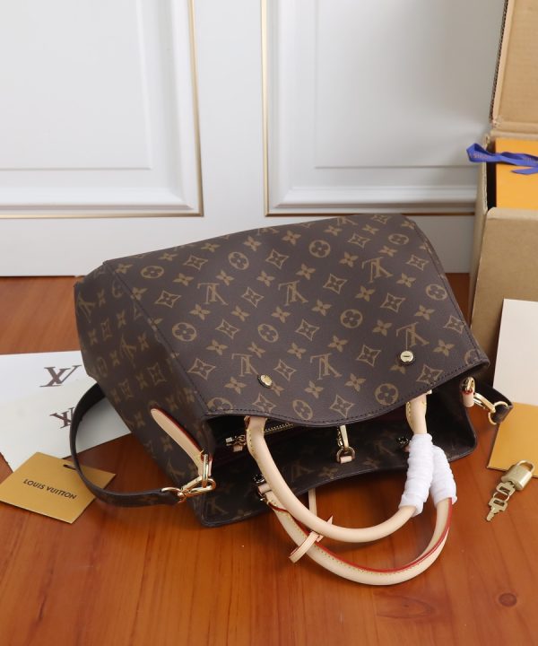 a12984d9c93e41528b23d1b89f6bd575-1