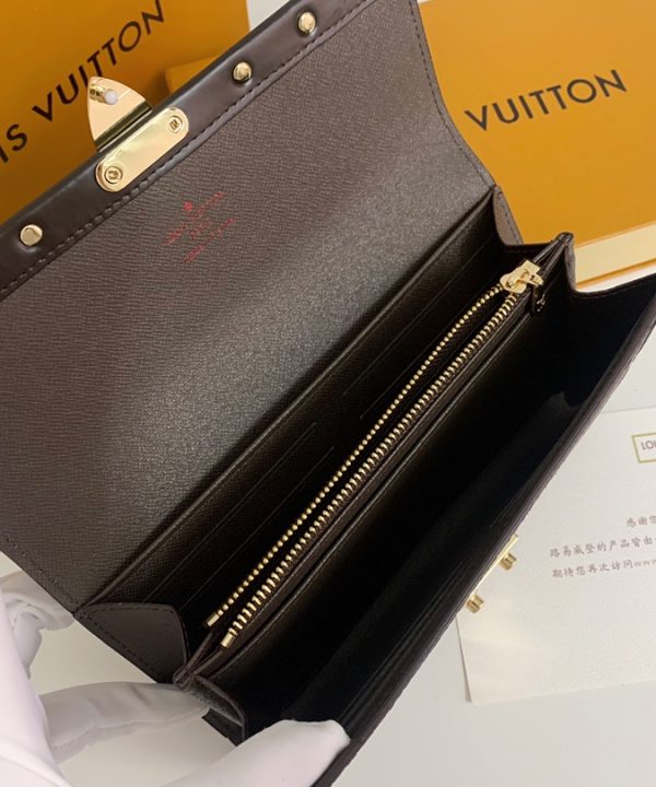 a98995fbdcd44e0387cee15634f54b55-1