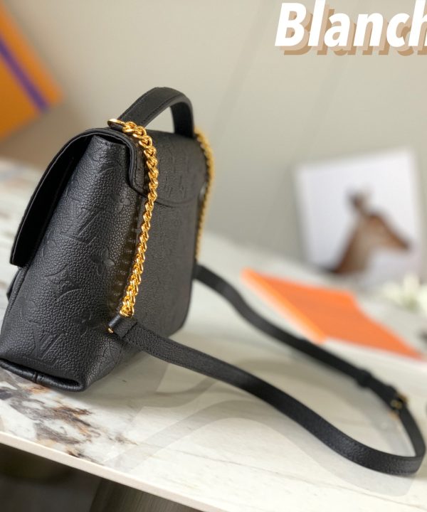 adbfbffac56e434087d3c68434208c58-1