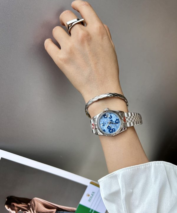 aecd36f1461f455987e31059dd739589-1