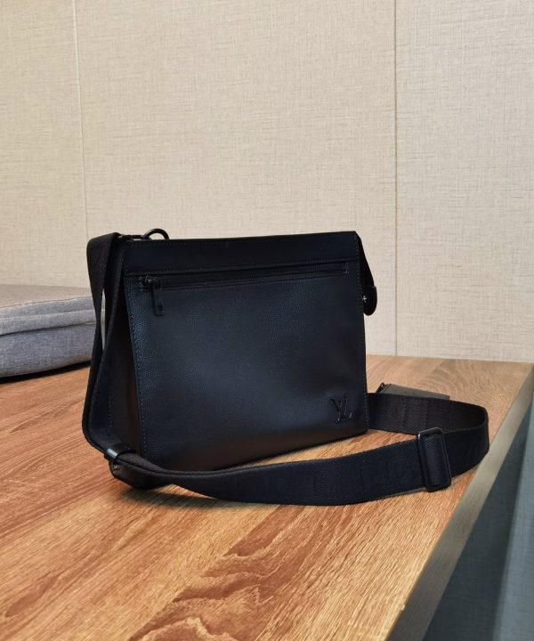 b0d543776445402cb67a6019d8d4508d-1