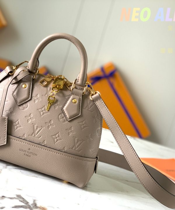 b3459aeb4f2042dfa1b2283b3cf0e925-1