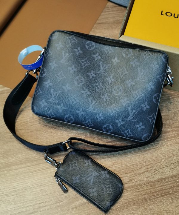 b35d6b6dedeb4ad59a13cd5393a42dfc-1