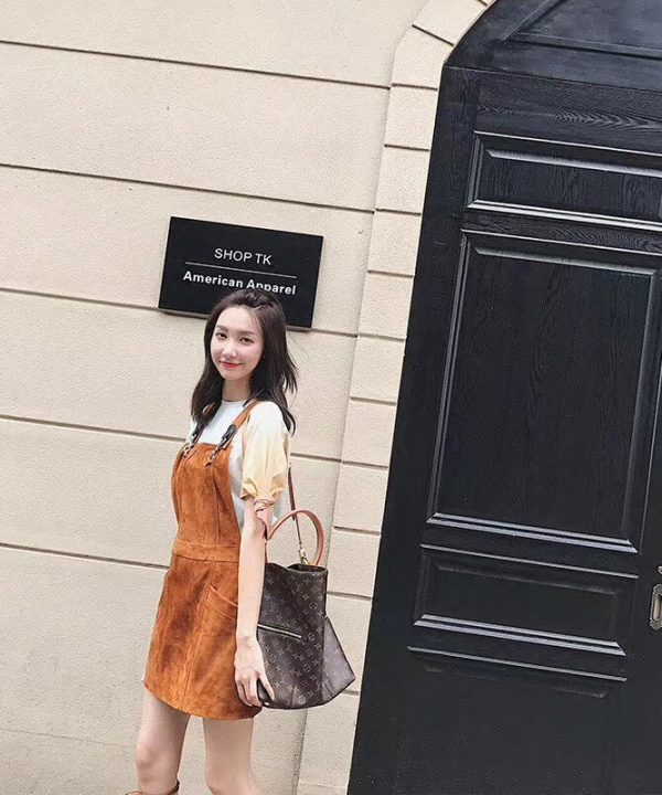 b39b946a7c594808a974b7737cfe1466-1