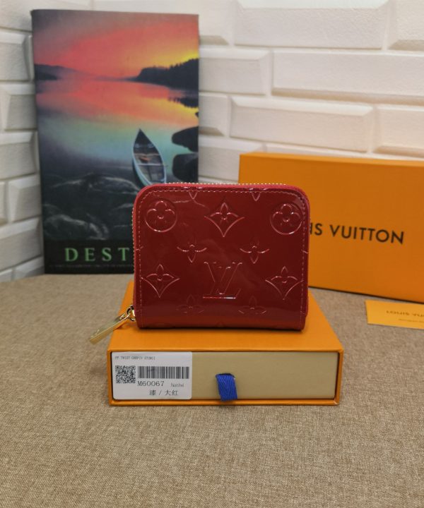 b4c1c598a2064571a8ac6d2bcc639766-1