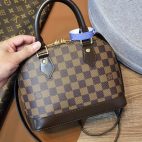 b52b7b5fa6cd4e19985c56850cf78125-1