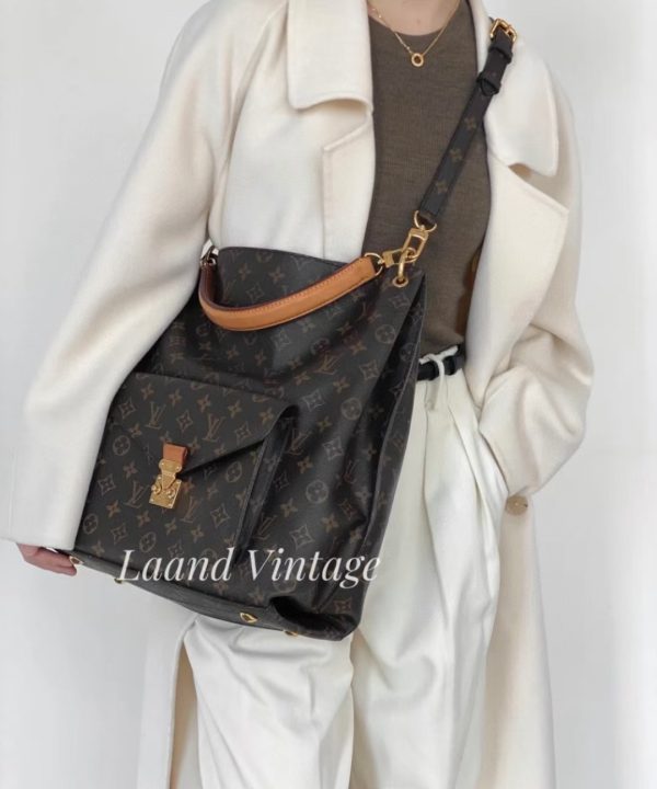 b803691da58748b1ac6f25443dc2a957-1