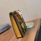 b9f56993bc5540cab86819470cc1e5ff