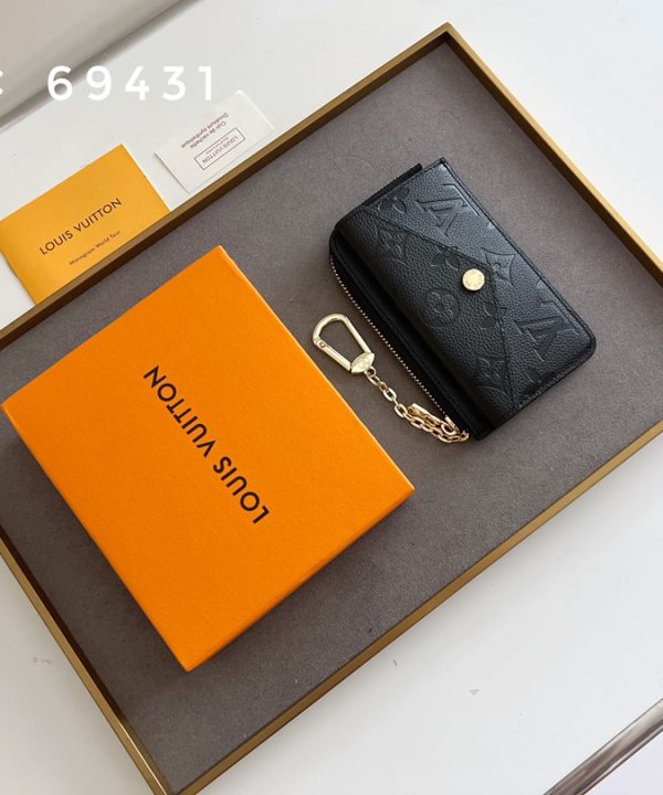 be116e5aac5c4fe098c34afcee64c19a-1