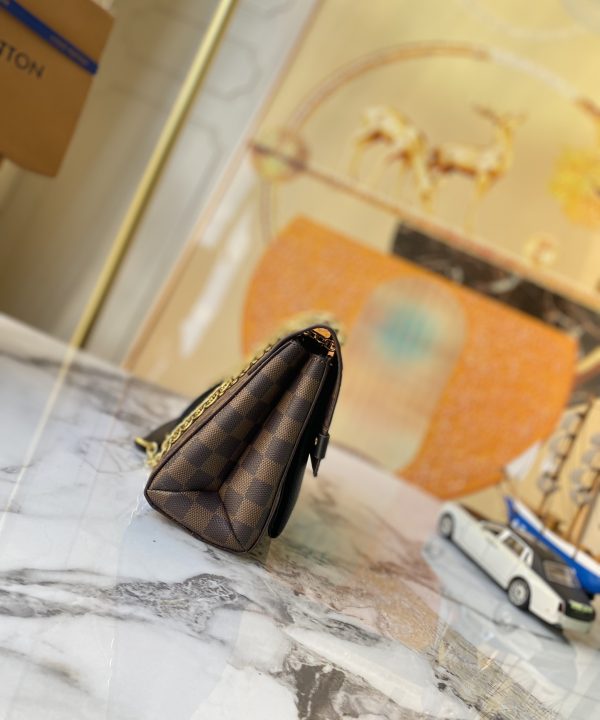 be82d315c7ed4f03b492e647e07d871f-1