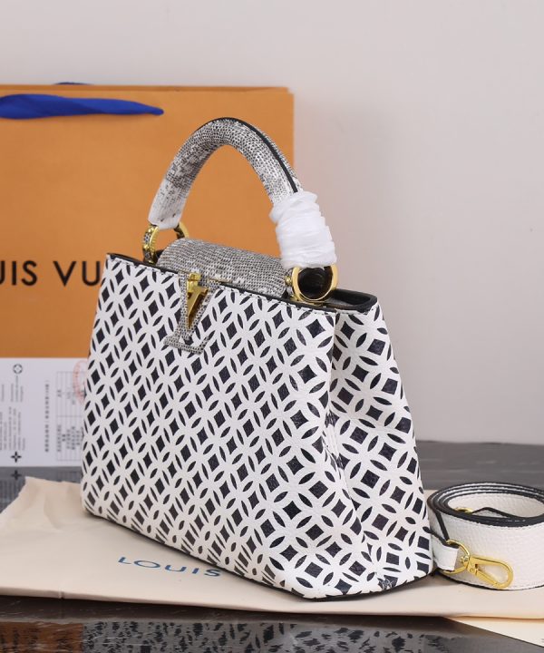 be98b56876bb47798e034b3418c60a96-1