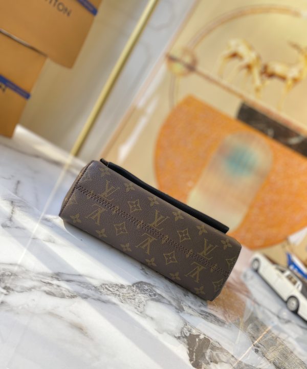 bf70a9a7c2b7431f8b93ead7f5ad5e16-1