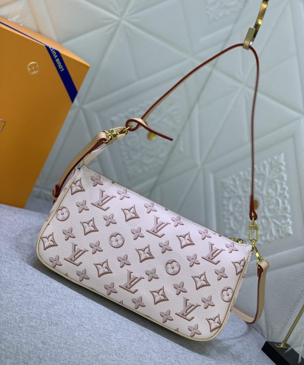 bff90637c3634b359969b3b256f20774-1