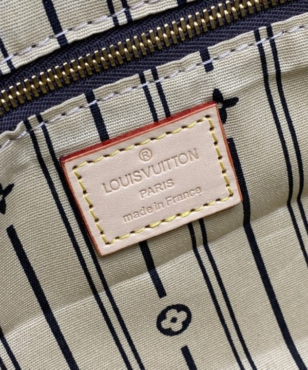 c0ace50b8ead43fb8aa6f60649a1ece4-1