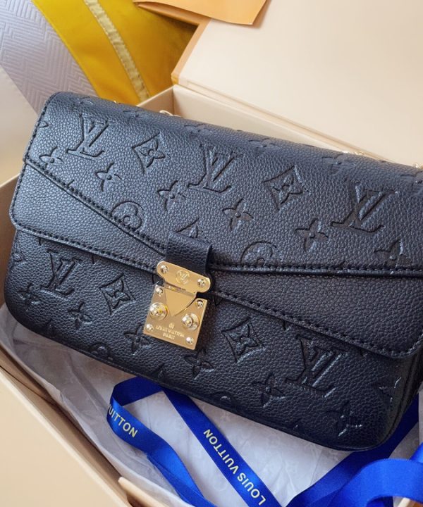 c139ba76272847088c41d5f93e9ca0be-1