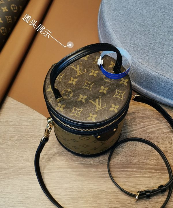 c4d5b862c32f4b5c91e0a2f44b68cb99-1