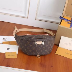 【Louis Vuitton バッグ】BUMBAG  サイズ: 37x14x13CM