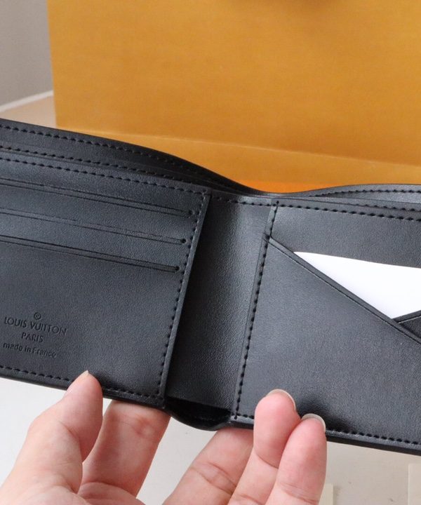 ce99288afaa142d490d94a037599938c-1