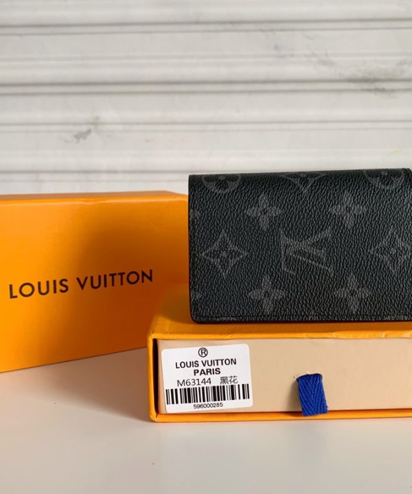 d2c3913f685c4a8a90f9b2c682ed813e-1 d2c3913f685c4a8a90f9b2c682ed813e-1