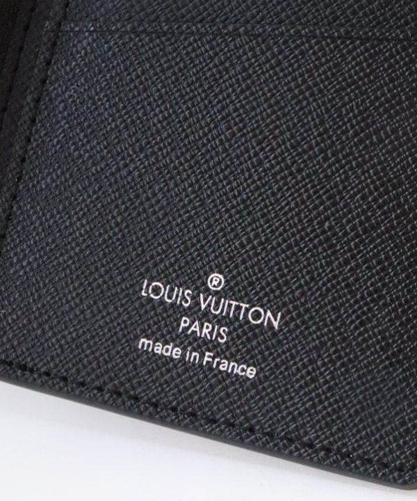 d8fe187d05ce4f38a4f3e09e6bd1ce15-1