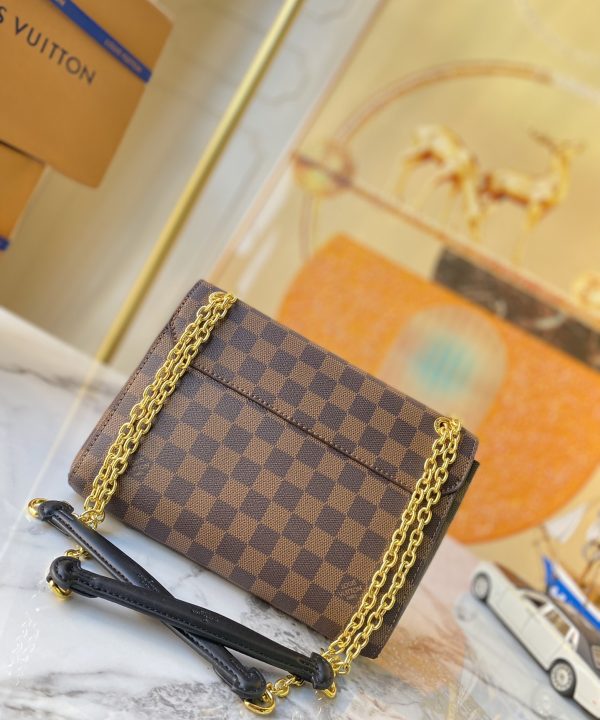 db69087338634861a0ddf3886ba3d771-1