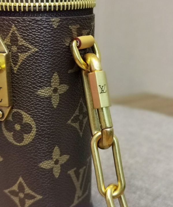 de83740ba72148f7b93b455ab7b5b4fe-1