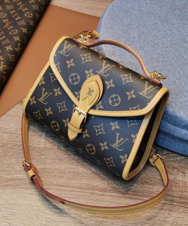 e0b200e25653406f83f0f7a8ff92f0b4-1