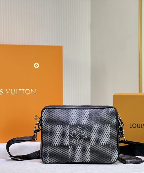 e1942c7bee5b4c3cbc3c641418e4b402-1