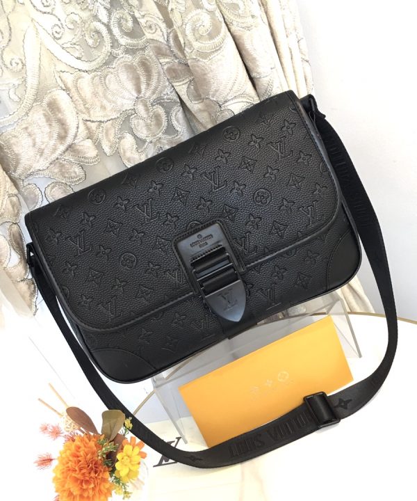 e30639f32d9f44dfbce9a8e083bb68fa-1