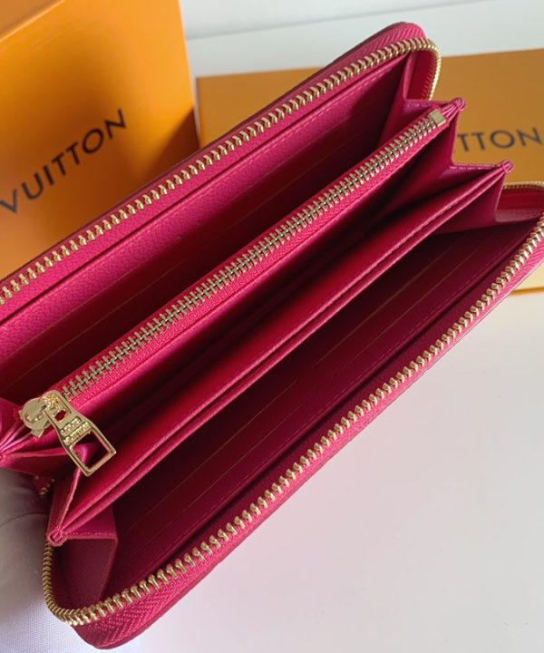 e66443a6538044b89cb9fe8efa53c539-1