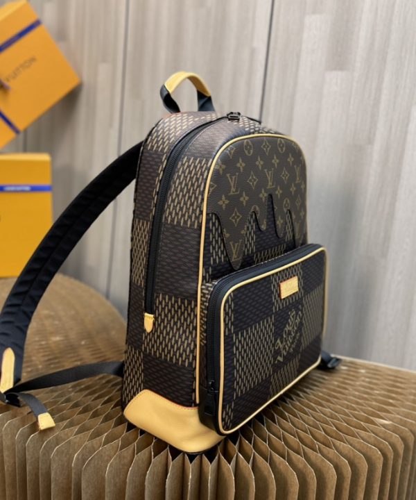 e80d62f21e294fc69ffac511eb17c19b-1