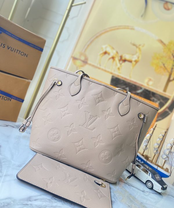 e816eb4619c24cb992cbee2327e700c7-1