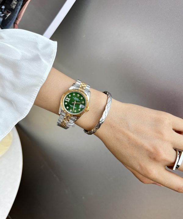 ea79e6db675c4c23a28024e37f8694f8-1