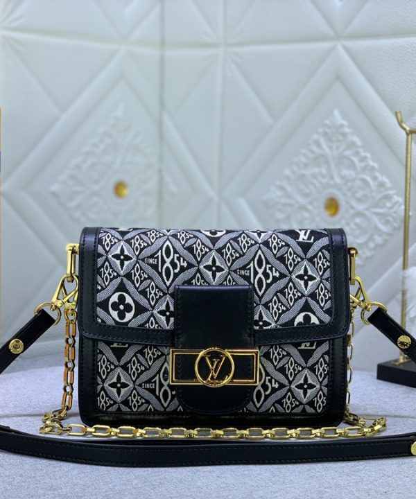 ebc16d3a05b940aa8ad98ab3bcbc599a