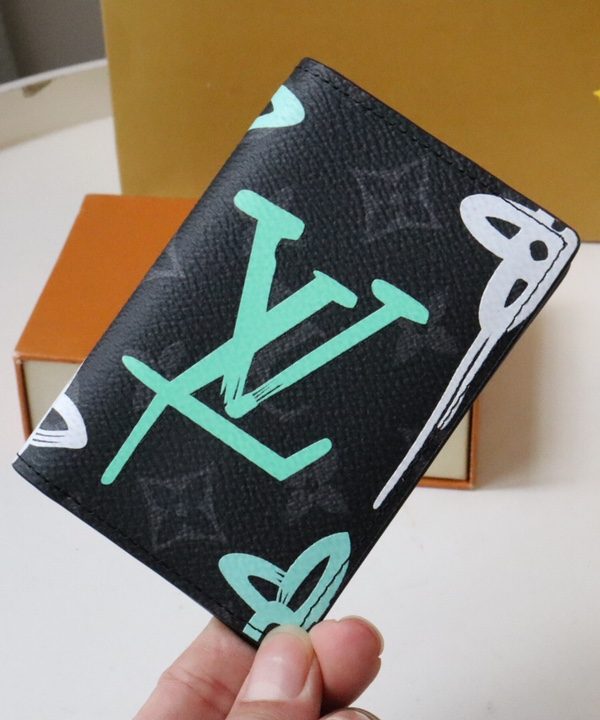 ec4622fe65ab44a382dd872ff17653e3-1