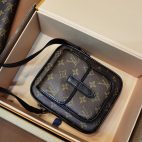 f1439c33b225459a89b18ea17cd77804-1