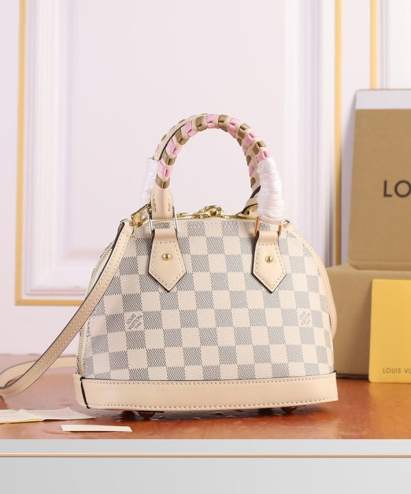 f1af313017a94f1fb6848820b0b1aba4-1