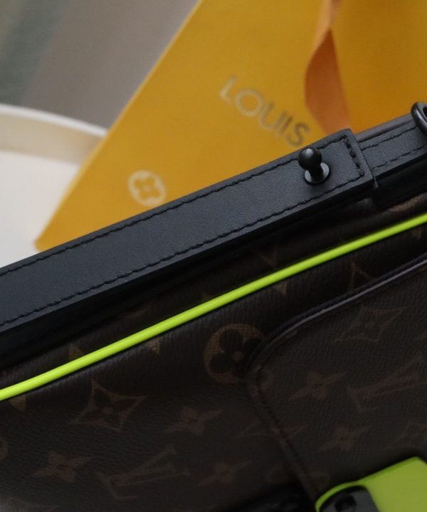 f54e69f3a82e4e3fa15d42abb6e745d5-1