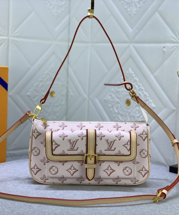 f7ecfb2aaaa1451cb237c031ed747420-1