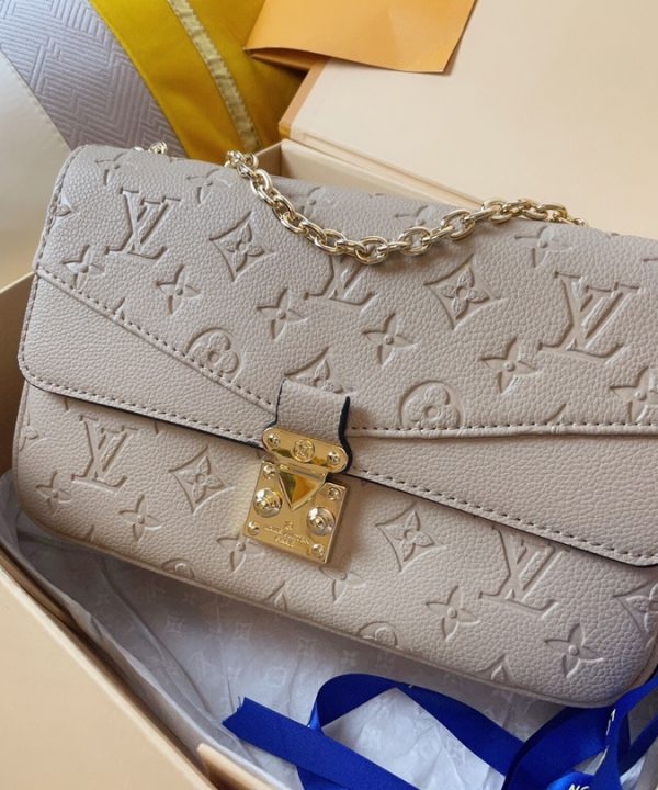 fac59f3137284c6688536549b613f1ff-1