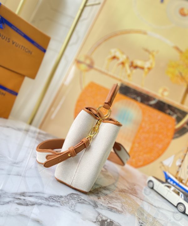 fb2edee156714bb1831cade466240b18