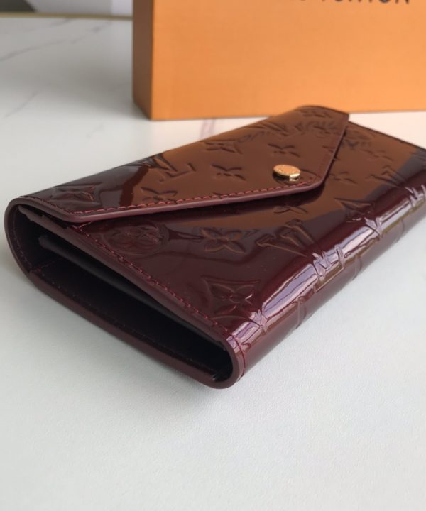 fb6a80be33ba42e4b59aebafc5ca9c65-1