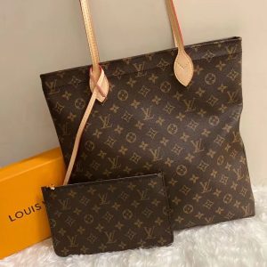 【Louis Vuitton バッグ】Carry It  37.0 x 39.0 x 3.0 cm