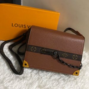 海外発送(10-15日にお届け)【LOUIS VUITTON レディース バッグ 】23.0 x 15.0 x 9cm