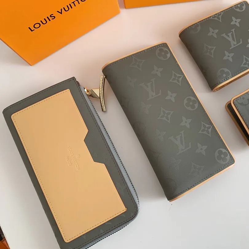 【Louis Vuitton 財布】Cosmos
