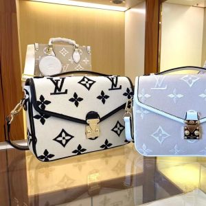 海外発送(10-15日にお届け)【LOUIS VUITTON レディース  バッグ】POCHETTE MÉTIS 25.0 x 19.0 x 7.0 cm