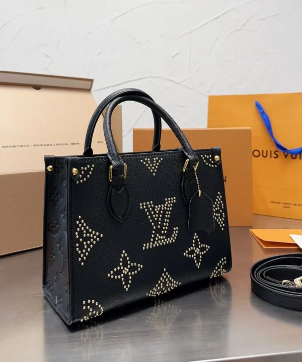 imageName1696571408359