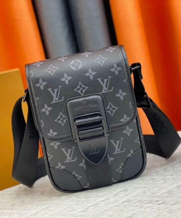 imageName1702369674735-1