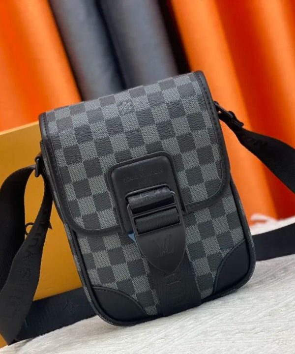 imageName1702369680778-1